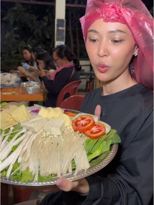 A post by @qtcomx on TikTok caption: ຂອງແຊບອຸດົມໄຊ #ຊີ້ນດາດ #ອຸດົມໄຊ #หมูกะทะลาว 