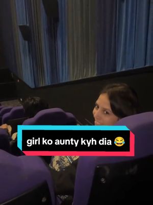A post by @siasi_shoorli on TikTok caption: girl ko aunty kyh dia 😂 #funny #rj_nazim_official #siasi_shoorli #girlvoiceprank #prankvideo #🤣 