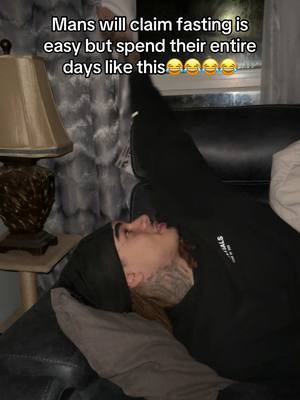 A post by @smokeeash on TikTok caption: 🤣🤣❤️