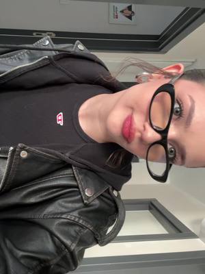A post by @ferideozdinco on TikTok caption: Çapkooo🐈‍⬛