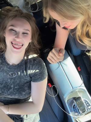 A post by @sondra_blust on TikTok caption: 👏🏻👏🏻👏🏻