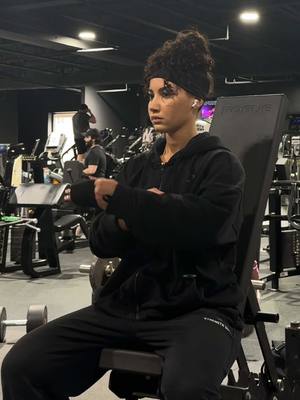 A post by @analiscruzx on TikTok caption: LOCK IN FAM🔥 full workout on IG