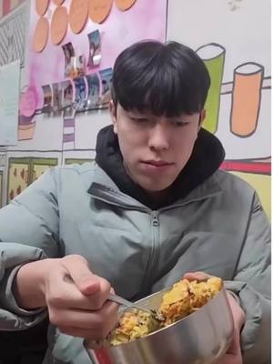 A post by @angelperez_oficial_ on TikTok caption: La creta #lacreta 