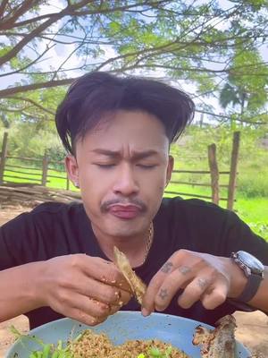 A post by @aungchanaye805 on TikTok caption: ထမင်းစားကြပါဦး🤤🤤🤤#foryou #aungchanaye #VoiceEffects #fyp 