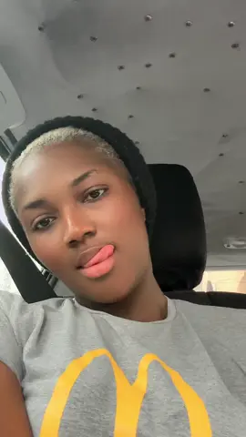 A post by @coggiovivian on TikTok caption: I go give you 💯 #allthelove #fyp @AyraStarr⭐️ ❤️