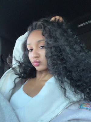 A post by @igobygg on TikTok caption: Currently on a no lash journey 🥲 #gigi #gabriellealayah #fypシ 