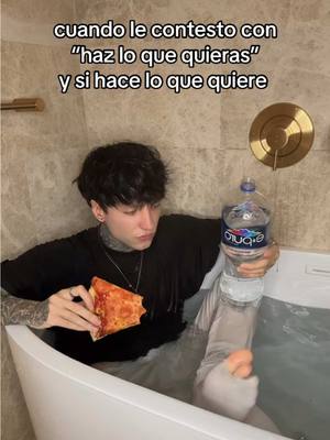 A post by @therealcry on TikTok caption: no lo entienden a uno 😔 #fyp #parati #cry #humor 
