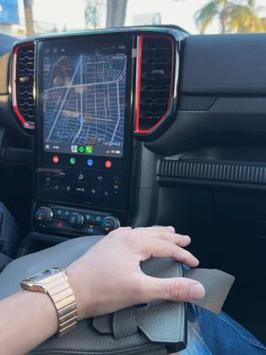 A post by @panterbelikiki on TikTok caption: Cuántos son pa no contarlos🤵🏻🛩️ 
