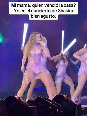 A post by @juliolopezjl on TikTok caption: Se hizo realidad 😭😭 que buen concierto!! #shakira #lasmujeresyanolloran #shakiraworldtour @Apodaca Group @Shakira 