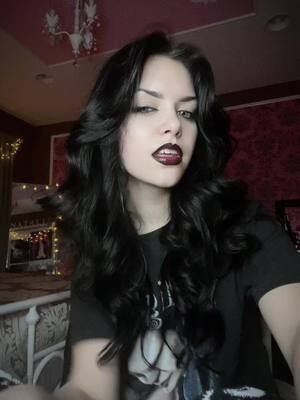 A post by @natalieundead on TikTok caption: #SWAG #flyleaf #allaroundme #alternative #twilight #fyp #foryou 