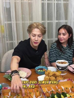 A post by @raffi_nagita on TikTok caption: Ditemenin buka puasa sama @Jackson Wang 王嘉爾 잭슨 son paling suka yang mana??? Nonton full video-nya di Youtube @rans.entertainment ❤️
