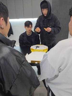 A post by @beatboxjcop on TikTok caption: Sharing is Caring #TeamREAL @beatboxklim @Beatbox_Mighty @RATINO 