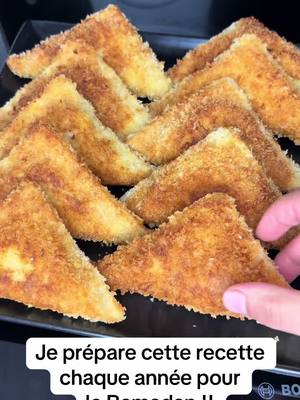 A post by @lesdelicesdeyasmine on TikTok caption: #fyp #fypシ #foryou #pourtoi #CapCut #recetterapide #recettefacile #recettedelaflemme #recette #viral_video #ramadan #recetteramadan #ramadan2025 #painfarcie #brick 