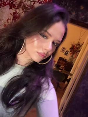 A post by @chiaraspureluv on TikTok caption: who saw me get ready on live? 🤭