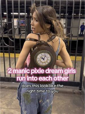 A post by @riribibi_ on TikTok caption: 🐬🌸🕰️⌛️⏱️🕰️🌸🐬 #MaestriDelPov 