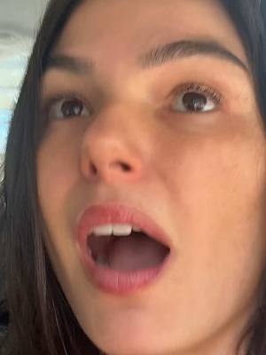A post by @isisvalverde on TikTok caption: 😘