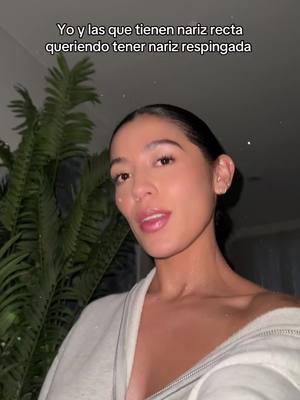 A post by @alebananaa on TikTok caption: Jajaja desde que conocí a CindyLu empecé a hacer eso en el espejo 😳