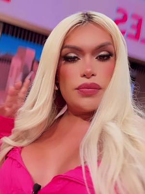 A post by @soywendyguevaraoficial on TikTok caption: #desigualestv #univision #usa_tiktok #latinostiktok 