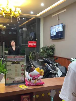 A post by @lebaoofficial on TikTok caption: Massage lành mạnh #lebao #lebaoremix 