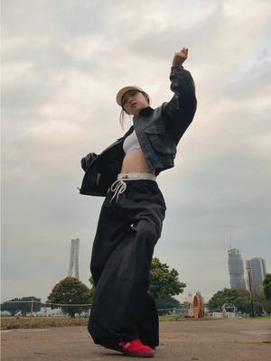 A post by @ivy0710 on TikTok caption: like JENNIE♥️ @JENNIE #jennie #likejennie #JENNIE_RUBY 