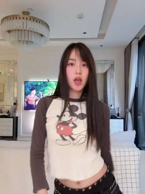A post by @kaykai_ntch on TikTok caption: เจอะดาวยั่ว ต้องรีบสกัด ⭐️💃🏻 #kaykai #เก๋ไก๋ 