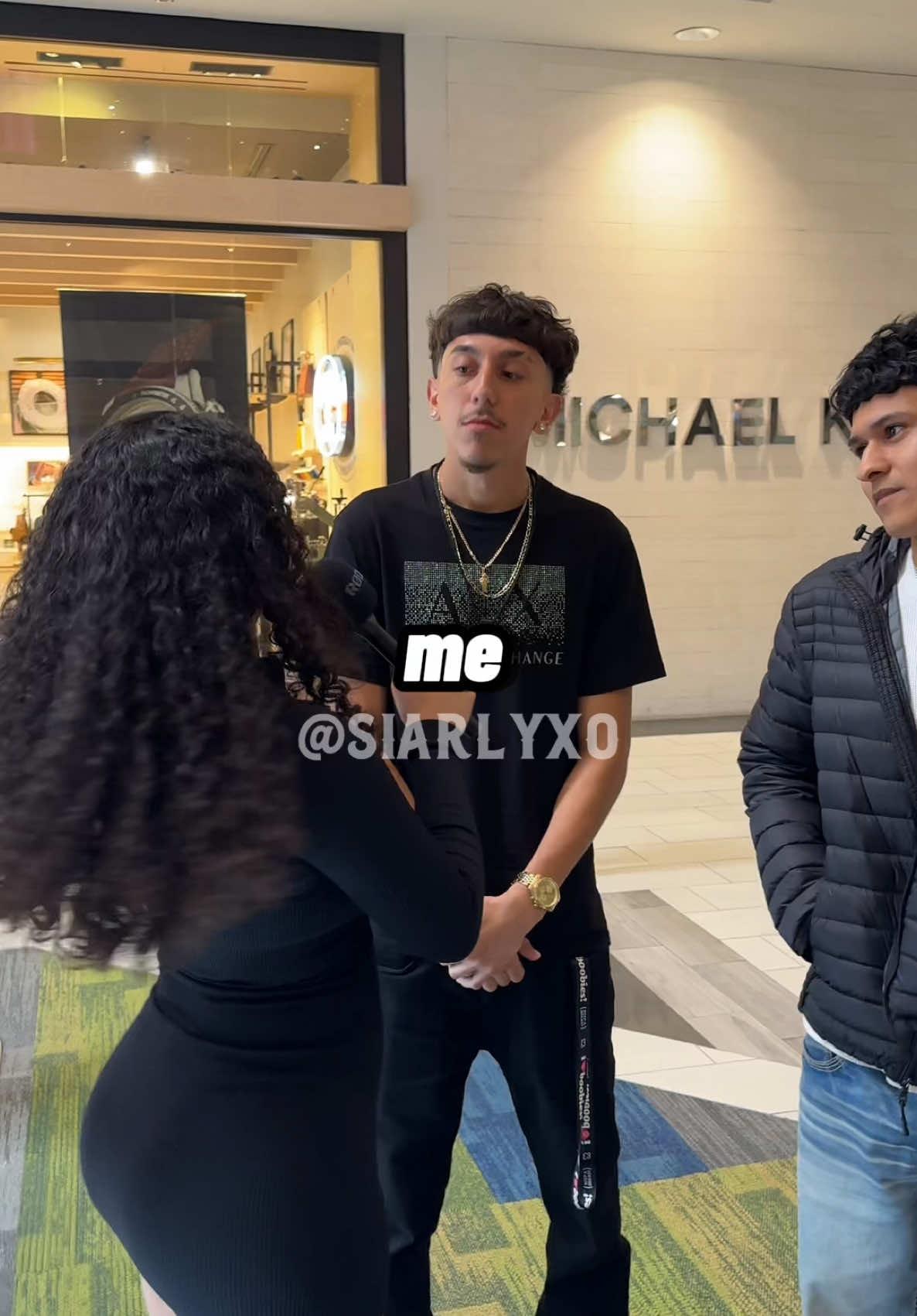 A post by @siarlyortiz on TikTok caption: Si tiene rizzz el muchacho o na? 