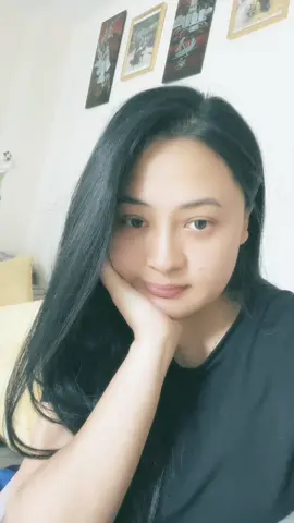A post by @urmilagrg on TikTok caption: #creatorsearchinsights #contentcreator #nepalitiktok #england #oldisgold 