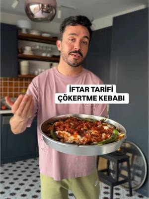 A post by @dizaynoloji on TikTok caption: İftara Çökertme Kebabı Tarifi.  • ✅ Sesli anlatım yapılmıştır. Tarif ayrıntıları da aşağıdadır. ✅ Komşuma giderle elim boş gitmeyeyim dedim).  ✅ Eti bonfile almıştım . Julien doğrayarak hemen ateşe aldım. Suyunu çekene kadar kapağı kapalı kalsın. Ardından tereyağ ve kimyon, karabiber, pul biber ve tuzunu ekledim.  ✅ Kibrit çöpü kalınlığında patatesler doğransın ve su da beklesin. ✅ Sarımsaklı yoğurt ve domatesli,salçalı sos da pişti mi tamamdır ☺️☺️ ✅ İftara insan şaşırıyor ne yapacağını . Ben gün içerisinde ilk aklıma geleni yapıyorum . Siz yemek durumlarını nasıl çözüyorsunuz? Yapanlara afiyet olsun sevgiler 🙆🏻‍♂️☺️. #mutfakgram #yemektarifleri #ramazan 