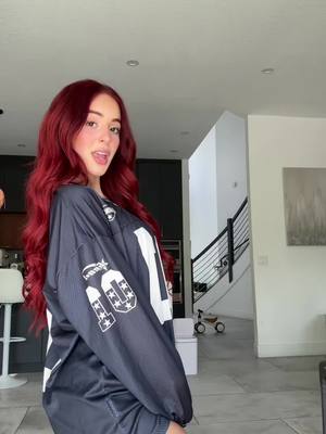 A post by @nicollefigueroaa on TikTok caption: TikTok ya no borres mis videos 🥹