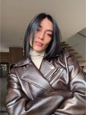 A post by @alebananaa on TikTok caption: CAMBIO DE LOOK 😎