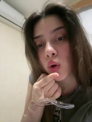 A post by @ely.bells on TikTok caption: Lo borro a las 12, estoy bien.🐣