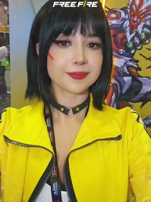 A post by @freefirelatino on TikTok caption: 💀 ¡Cuidado con la patrona!  @nadyasonika @nanakicosplay 📍Encuentranos en el World Trade Center en CDMX, México. 📆 15 y 16 de marzo. #PVPxLaMole #FuegoIndomable #FreeFire #Fyp #GamerEnTikTok