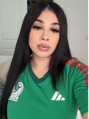 A post by @bellaretamosa on TikTok caption: 🫦