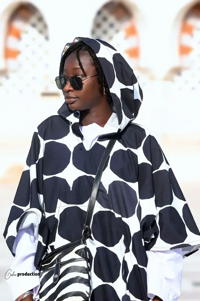 A post by @ndeyendigueulfall on TikTok caption: #yayefallndigueulélémentbayam @BeLeL Hijaab 🧕🏽 @Ndém création 🩵🖤🩵🖤🩵🖤 @AsSalihou Photographe778914880 @Diarra saliou💍❤️🫂🫀 @Teranga pro❤️🫀 @DJ BEUZ SN 