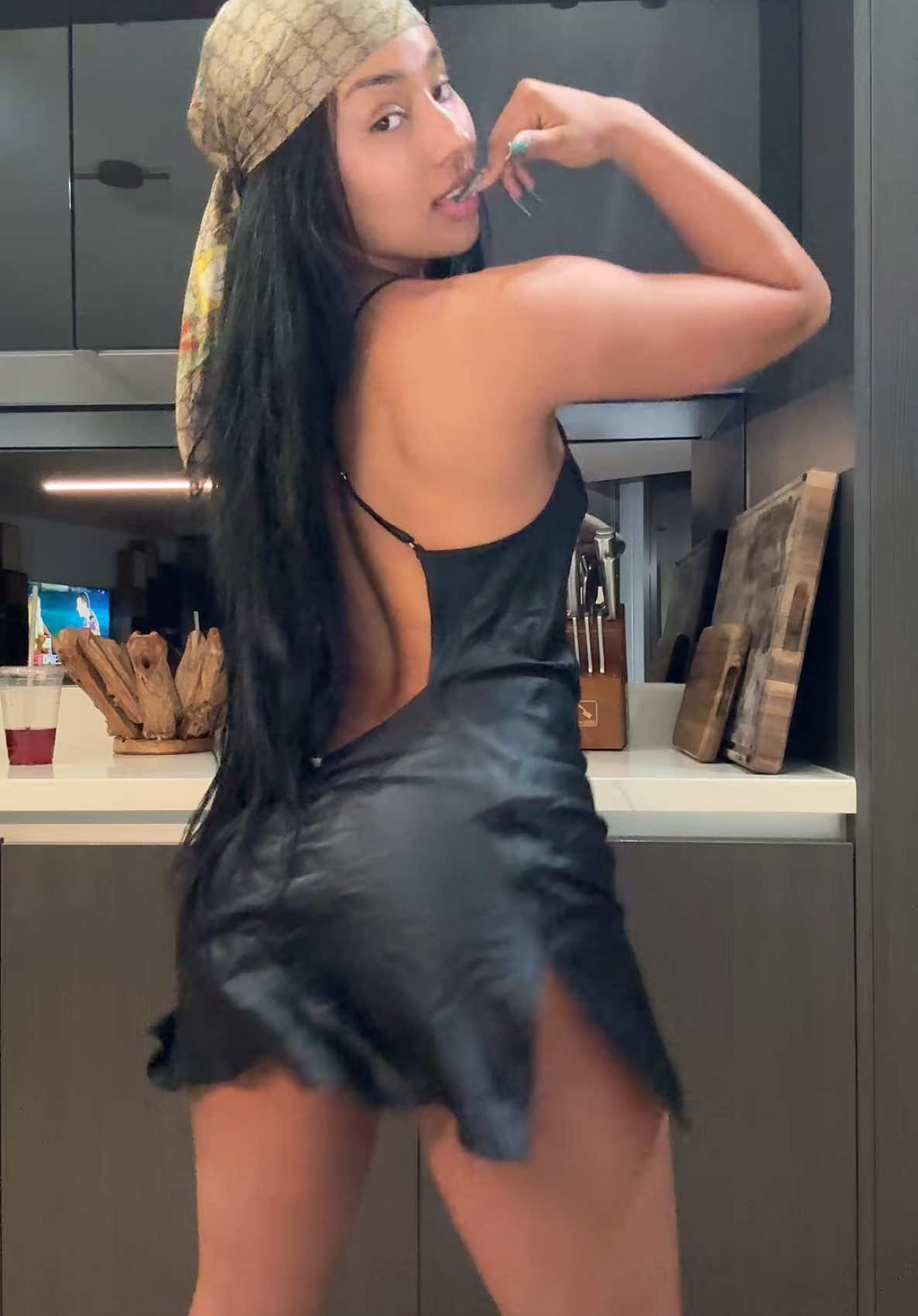 A post by @rubirose on TikTok caption: 🙏🏾 lol