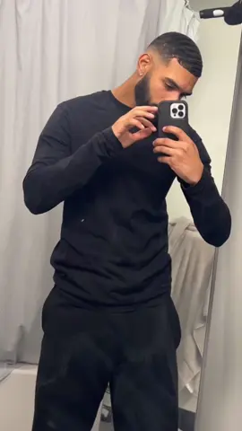 A post by @rxamon on TikTok caption: #fypシ 