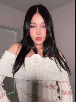 A post by @lunamccall.moon on TikTok caption: Obsessed with this album🤌🏻😭@JENNIE 🦫🤍