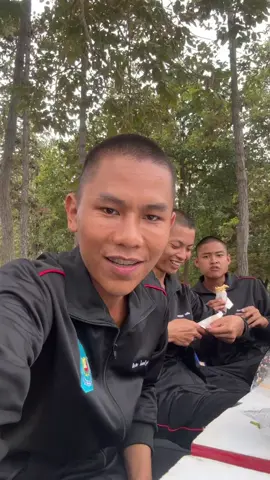 A post by @manr29 on TikTok caption: ทหารไทย 💕🌈🙏🏻🙏🏻🙏🏻