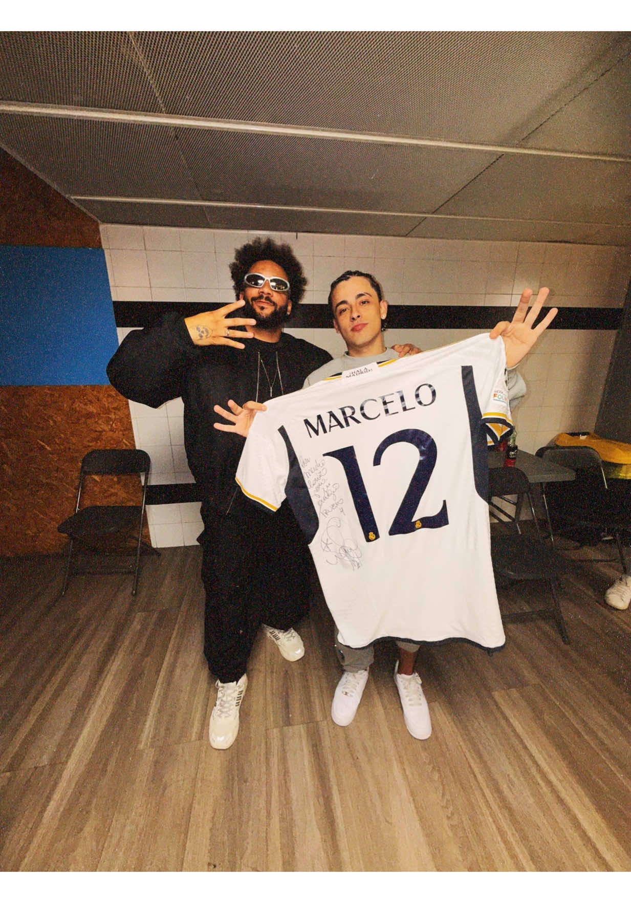 A post by @marcelotwelve on TikTok caption: Cuando @Trueno te menciona en un FREESTYLE con @Chutyvks  #trueno #chuty #freestylerap 