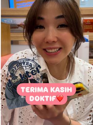 A post by @gisel_laaa on TikTok caption: Yesss! Seneng banget 5% Niacera Madame Gie direview sama Doktif, diuji di lab-nya, dan approved tanpa overclaim soal niacinamide-nya! Bener-bener thank you buat @DokterDetektif, sama buat semua customer yang udah support dan percaya sama Madame Gie❤️✨ #niaceramadamegie 