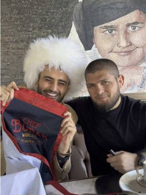 A post by @cznburak on TikTok caption: KHABİB ABİM TÜRKÇE KONUŞUYOR❤️😍