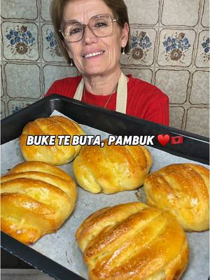 A post by @tima.ne.kuzhine on TikTok caption: Buke te buta, pambuk ♥️🇦🇱 Perberesit : 800gr miell, 210ml uje, 230ml qumesht, 9gr kripe, 5gr maja buke, 4gr sheqer, 40ml vaj ulliri  Piekia ne 200•c = 25-30 min . . . #recetashqiptare #bukeshtepie 