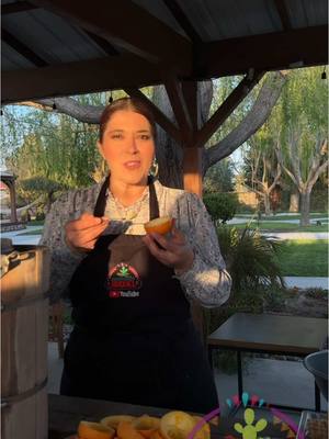 A post by @anaraquelhz on TikTok caption: Segunda parte del corte de naranjas, una rica nieve cremosa y agridulce perfecta para esta primavera!😋😋❤️🍨🔥🍊🥰#parati #fyp #cocinandoconraquel #nievedegarrafa 