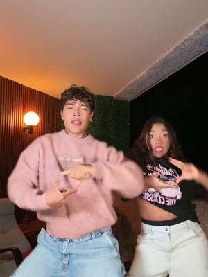A post by @_shickoo_ on TikTok caption: Con la @Amablack_  