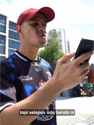 A post by @harrisannuar on TikTok caption: Dulu Setiap hari 24-7 ada je masalah pasal kereta aku! @Soundstream Malaysia 🕷️ tolong saya!!!😝 #funny #fun #comedy #prank #content #viral #malaysia #malaysian #video #car #balikkampung #raya 