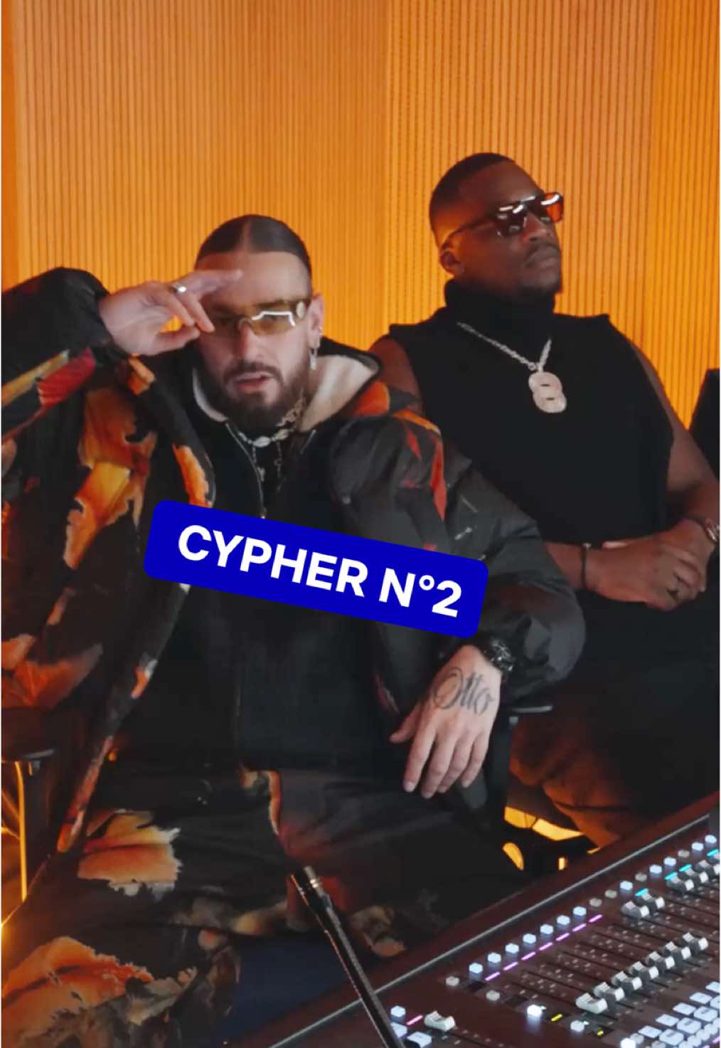 A post by @nouvelleecolefr on TikTok caption: Votez dès maintenant jusqu’au 19 mars à 23h59 ! Écoutez deux titres inédits (et anonymes) supervisés par SCH & SDM dans la playlist Spotify “Nouvelle École - Le Versus” et votez pour votre titre favori ! ➡️ Lien pour voter en bio ! RDV en saison 4 pour découvrir le résultat. 🔥 #nouvelleecole #netflix #rap #rapfr #rapfrancais