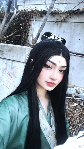 A post by @shinkoro_k on TikTok caption: #shenqingqiu #shenqingqiucosplay #scumvillainsselfsavingsystem  #svsss #fyp #boost 