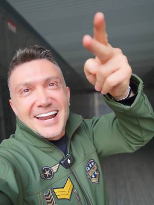 A post by @elmaestro on TikTok caption: المايسترو الى العراق 😍🇮🇶