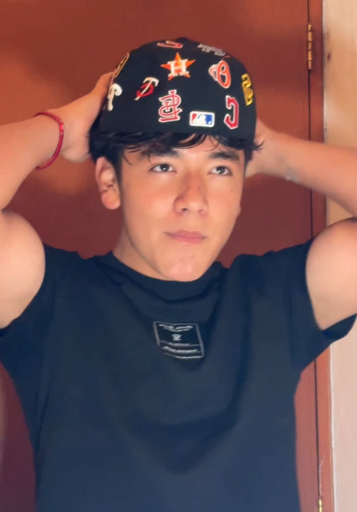 A post by @familyluigi on TikTok caption: Ella lo que quiere🫸