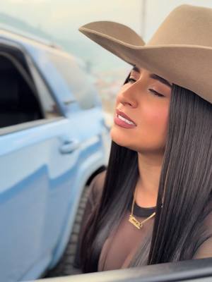 A post by @danielamonsalve082 on TikTok caption: Pero a veces, llegan los temores y no sé qué hacer ❤️‍🩹🥺 #fyp #foryo #viral_video #paraty #danielamonsalve #colombia #venezuela🇻🇪 #musicaparaestados #sentimientos #amorverdadero #hijos 